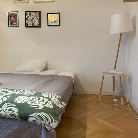Slow Life Apartment Next To Metro Station ワルシャワ エクステリア 写真
