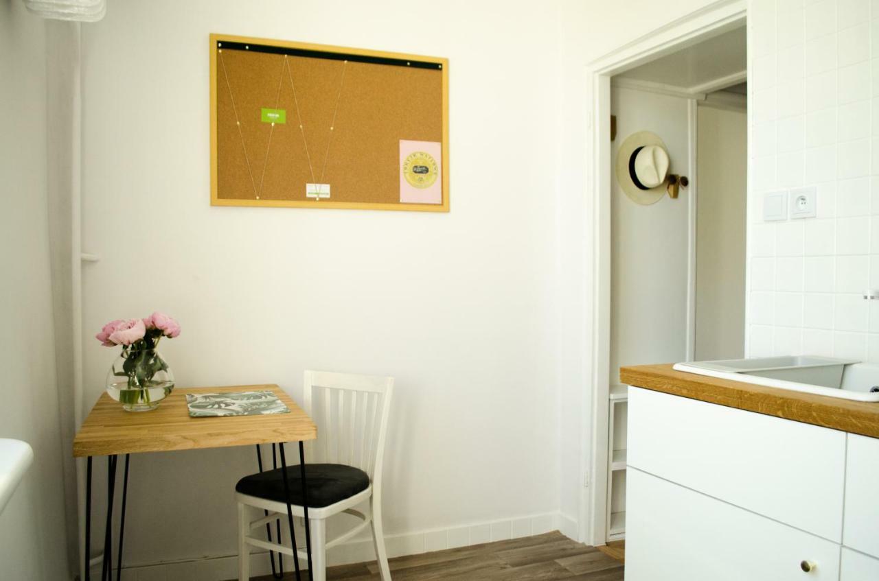 Slow Life Apartment Next To Metro Station ワルシャワ エクステリア 写真